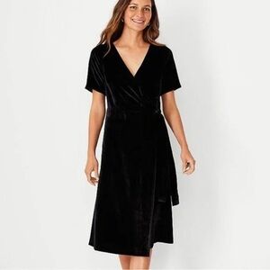 Ann Taylor Wrap Dress Black Velvet Short Sleeve Midi Size 0